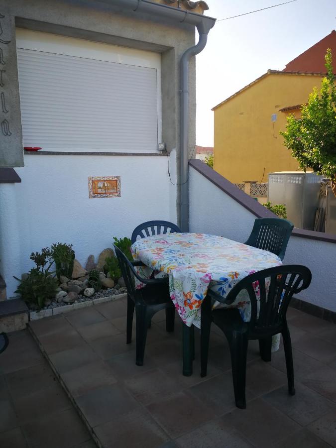 Villetta Da Carla Castello  D'Empuries Luaran gambar